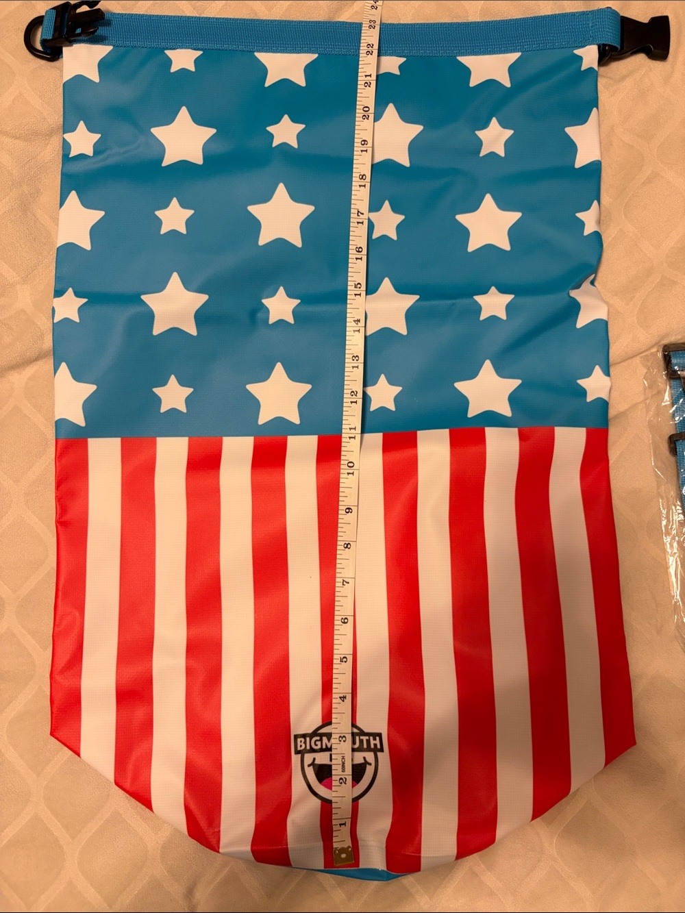 Bigmouth Stars & Stripes Dry Bag - Blue & Red - Picture 4 of 5